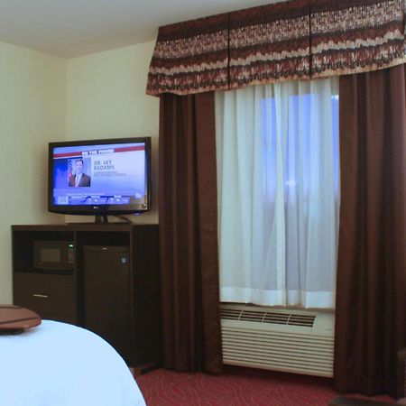 Hampton Inn Limerick Екстер'єр фото
