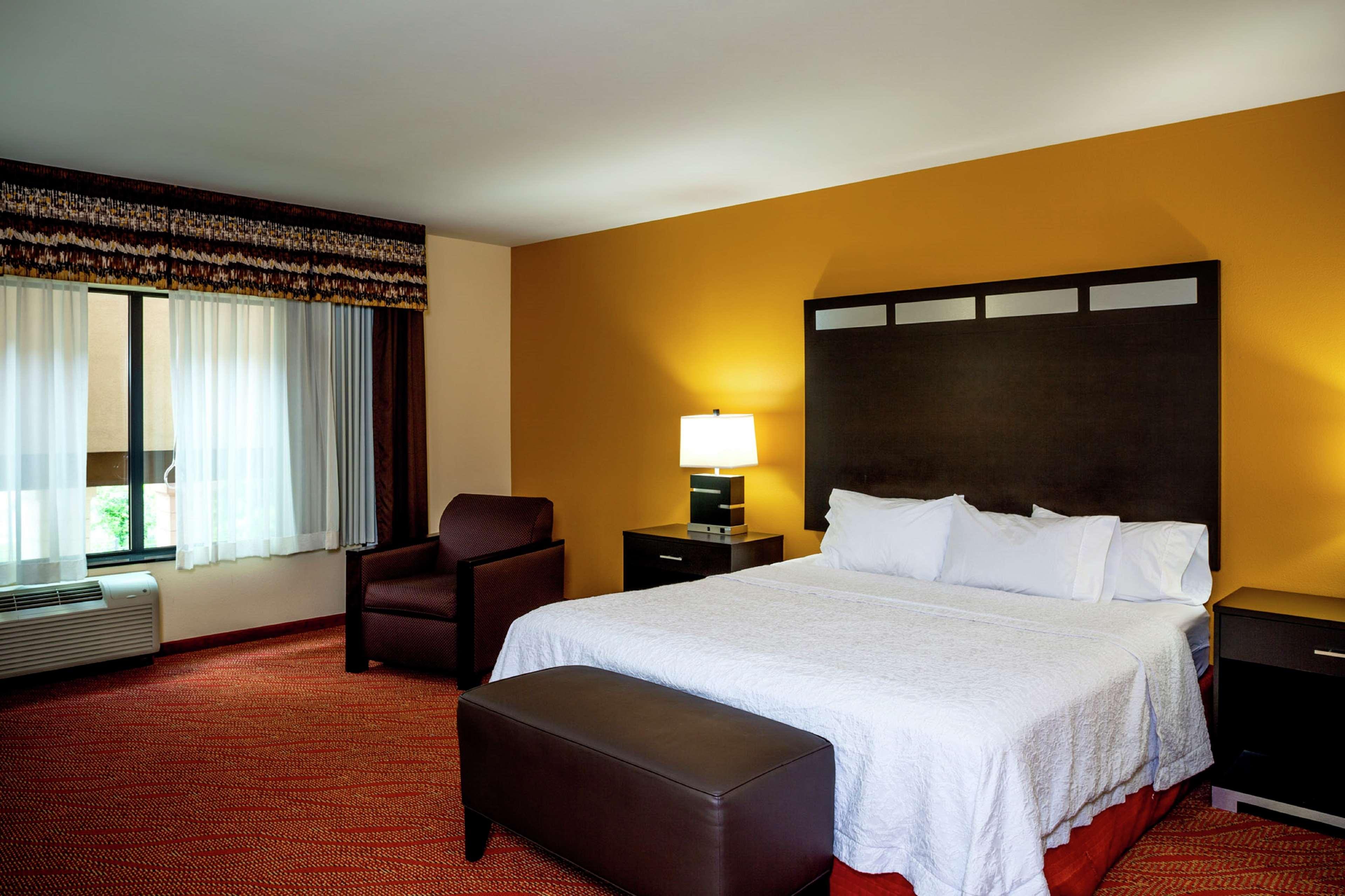 Hampton Inn Limerick Екстер'єр фото