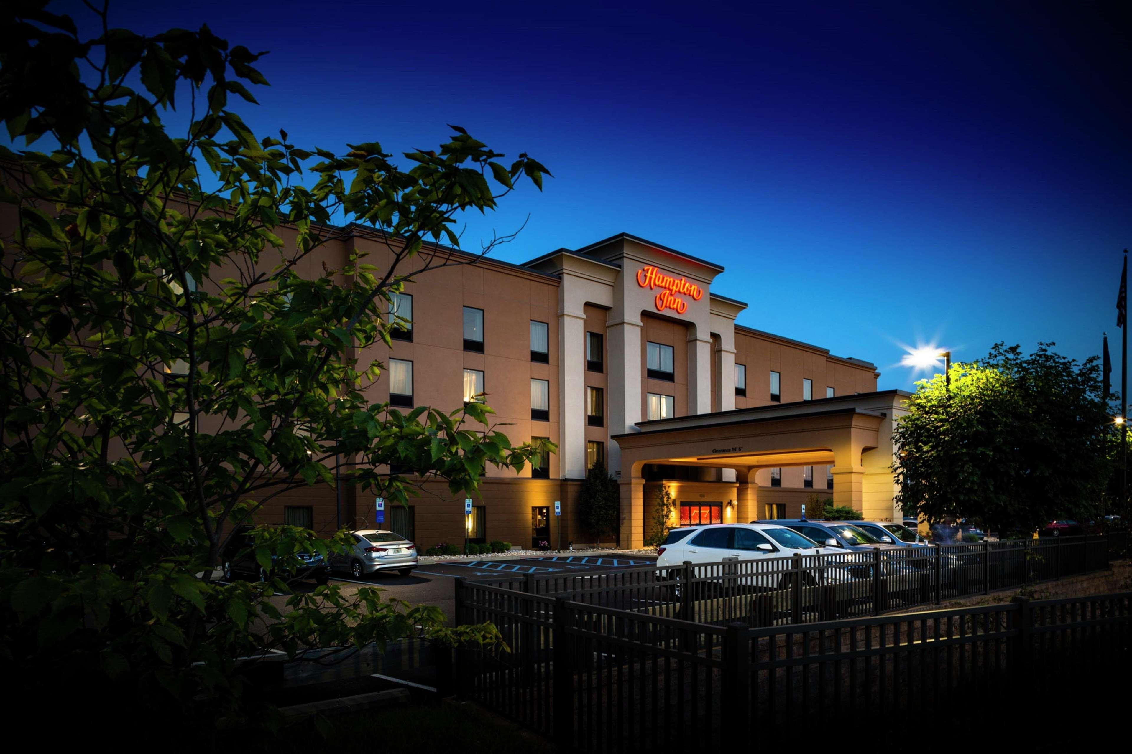 Hampton Inn Limerick Екстер'єр фото