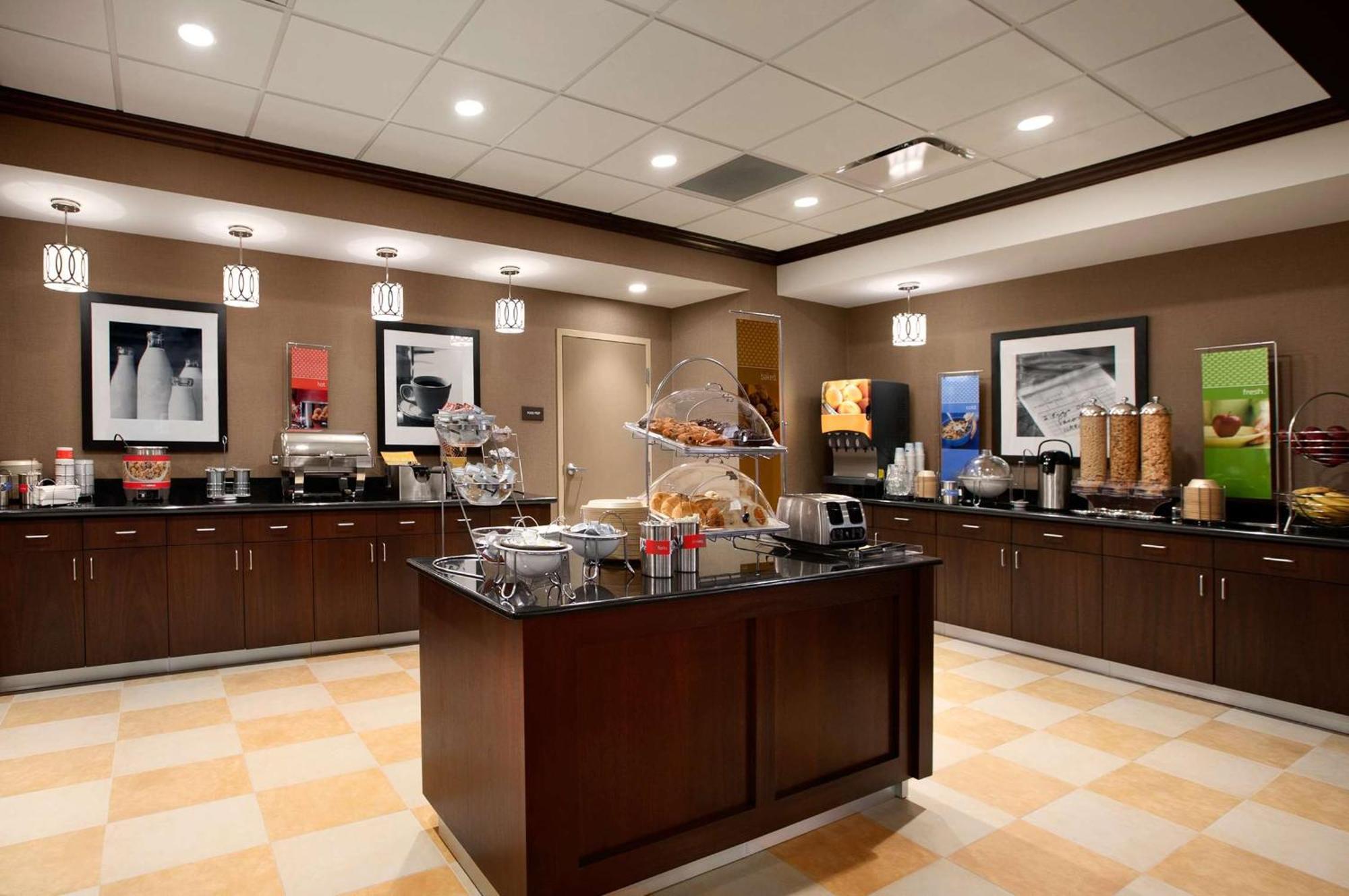 Hampton Inn Limerick Екстер'єр фото